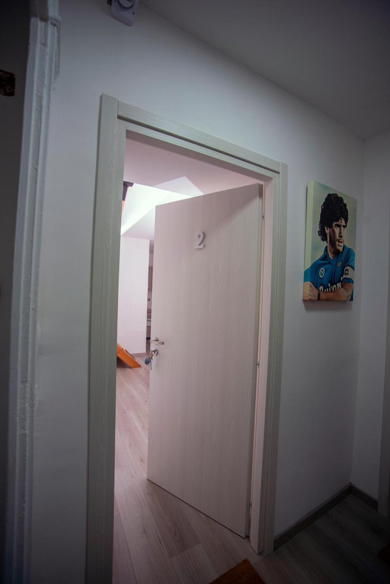 Na City Rooms ナポリ エクステリア 写真