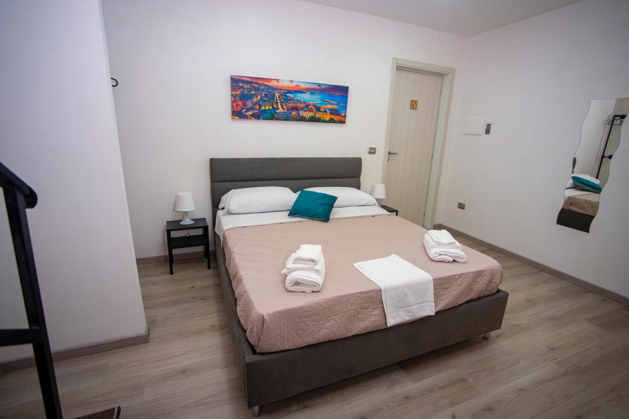 Na City Rooms ナポリ エクステリア 写真