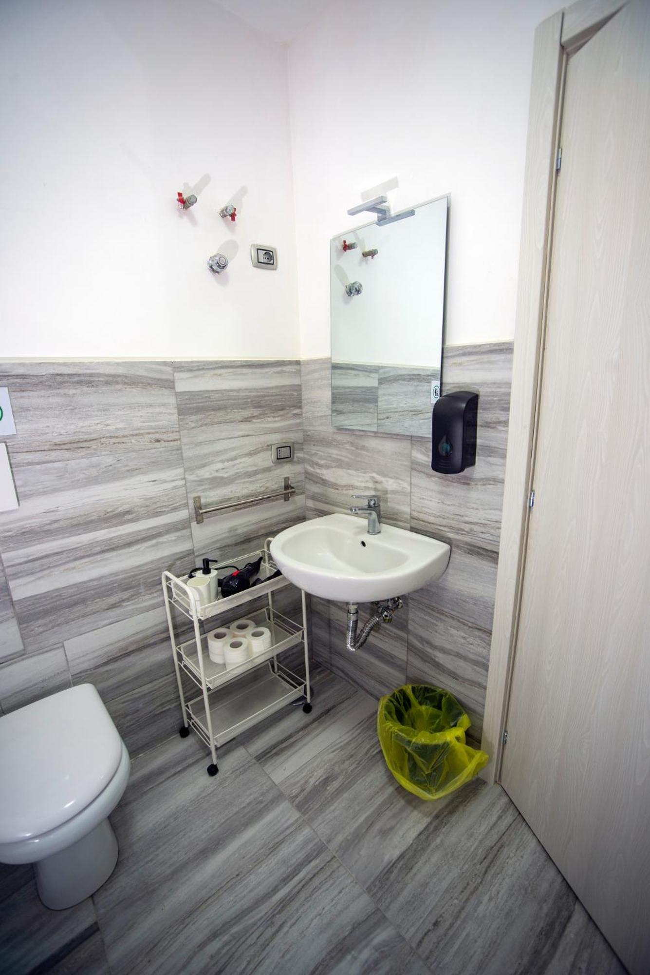 Na City Rooms ナポリ エクステリア 写真