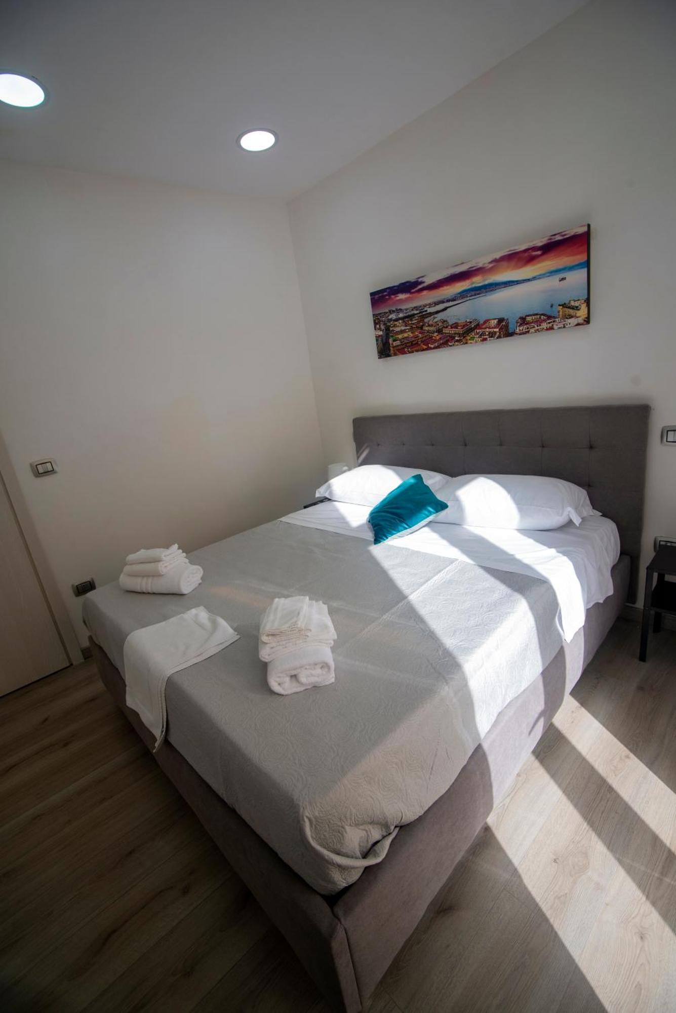 Na City Rooms ナポリ エクステリア 写真