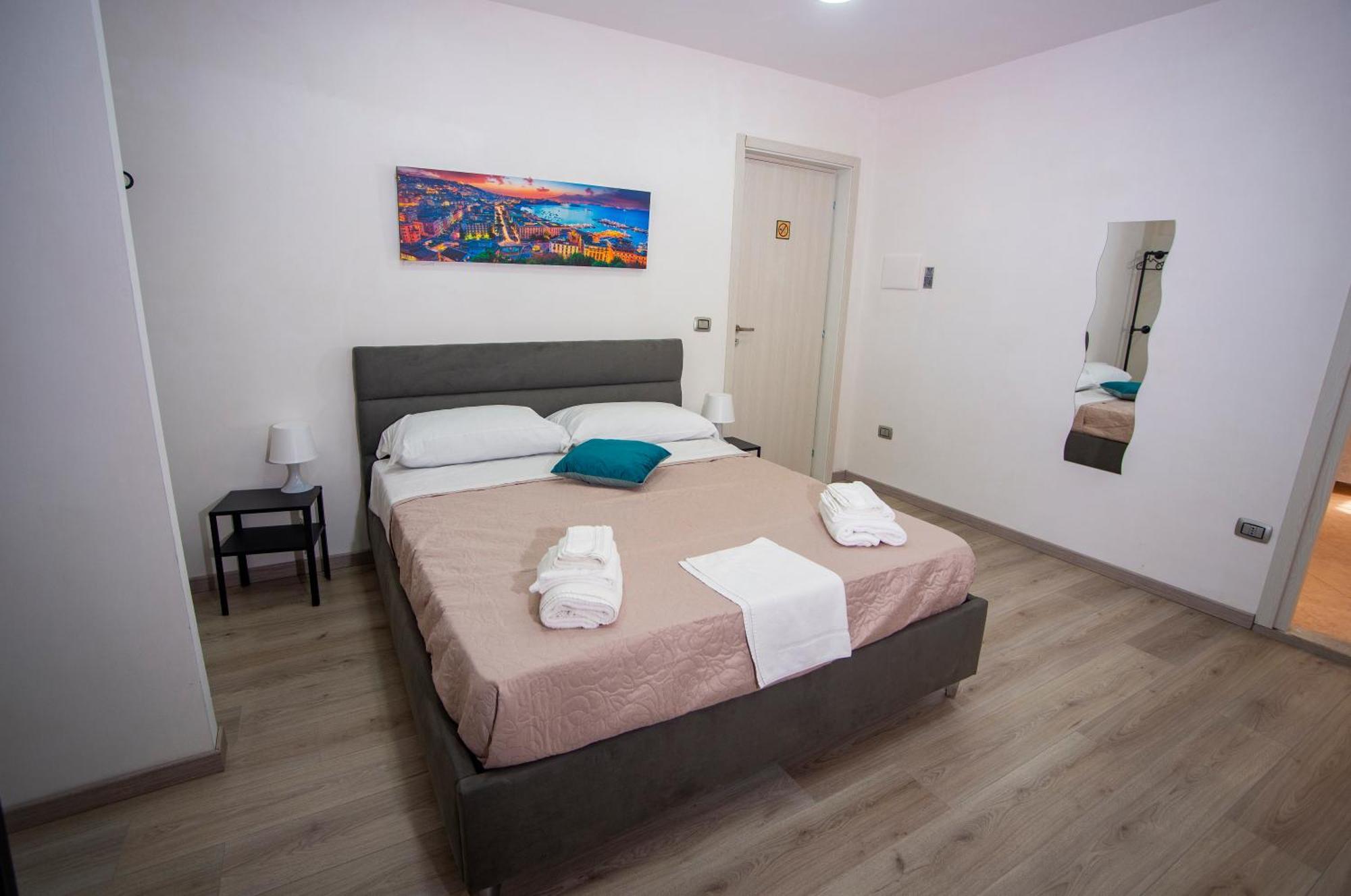 Na City Rooms ナポリ エクステリア 写真